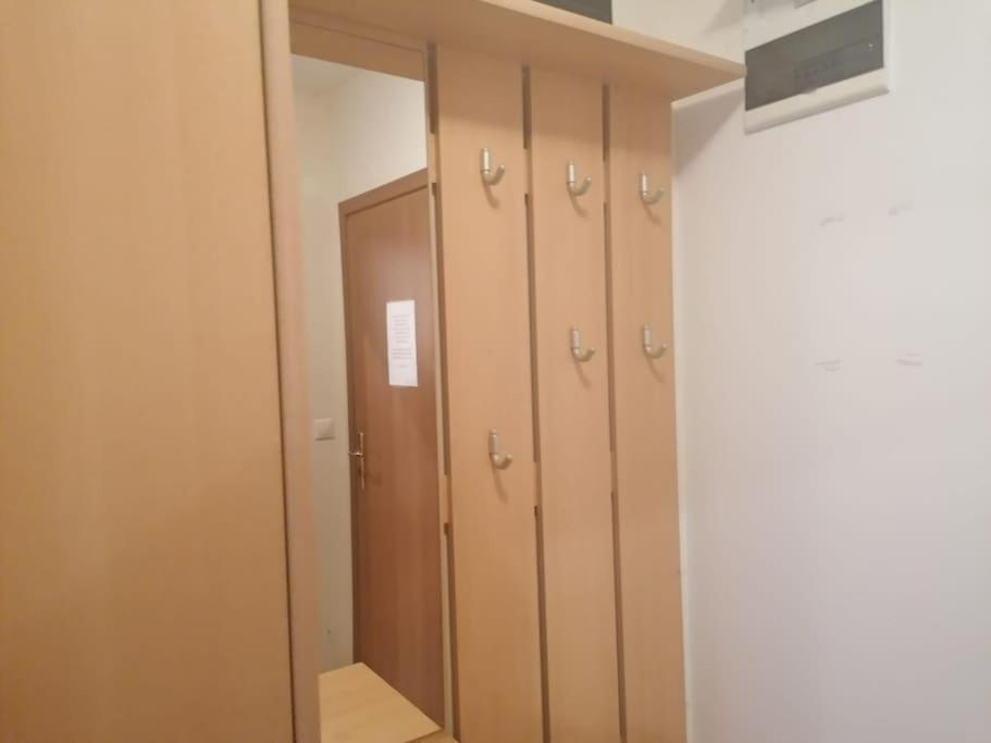 Spacious Fully Furnished Studio In Kavarna Apart Hotel ภายนอก รูปภาพ