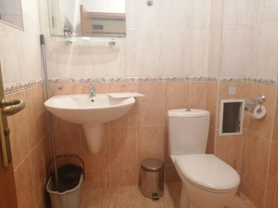 Spacious Fully Furnished Studio In Kavarna Apart Hotel ภายนอก รูปภาพ